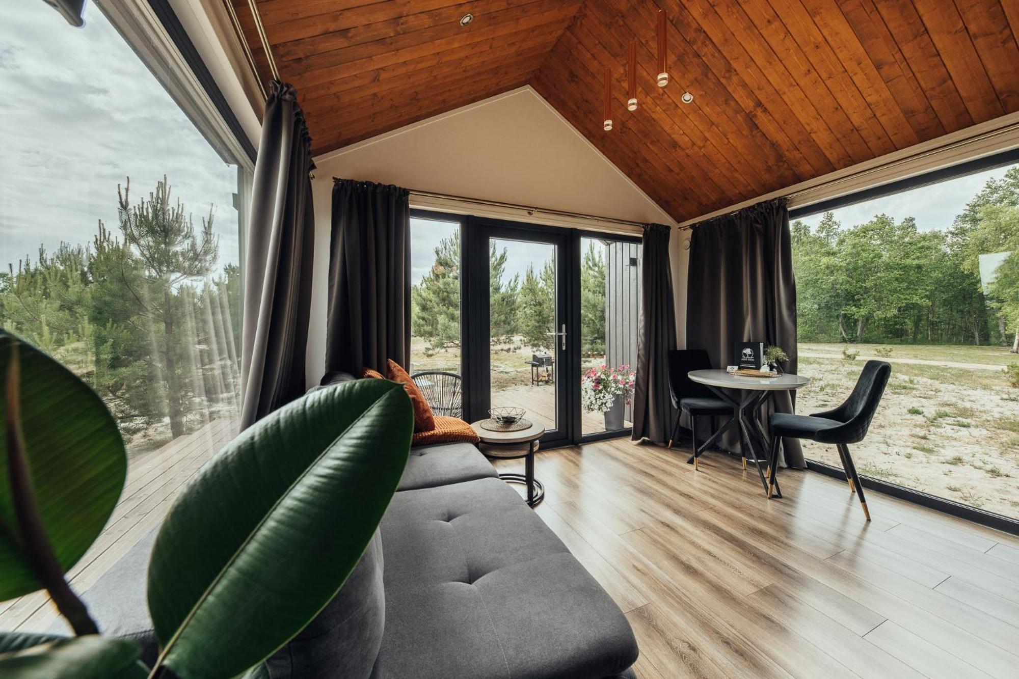 Atputas Komplekss Pazust Priedes - Sunset House Bernāti Exterior foto